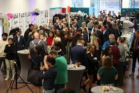 Sektempfang im Foyer