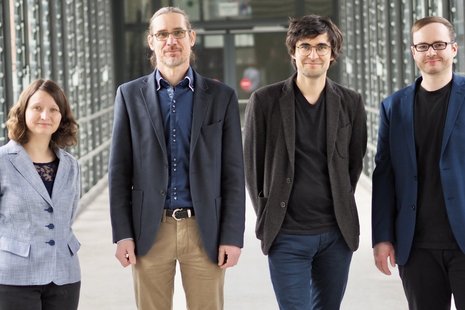 Neue Studie der Ernst-Abbe-Hochschule Jena beleuchtet Einstellungen der Bevölkerung zur elektronischen Patientenakte und zur Datenspende für die Forschung Neue Studie der Ernst-Abbe-Hochschule Jena beleuchtet Einstellungen der Bevölkerung zur elektronischen Patientenakte und zur Datenspende für die Forschung