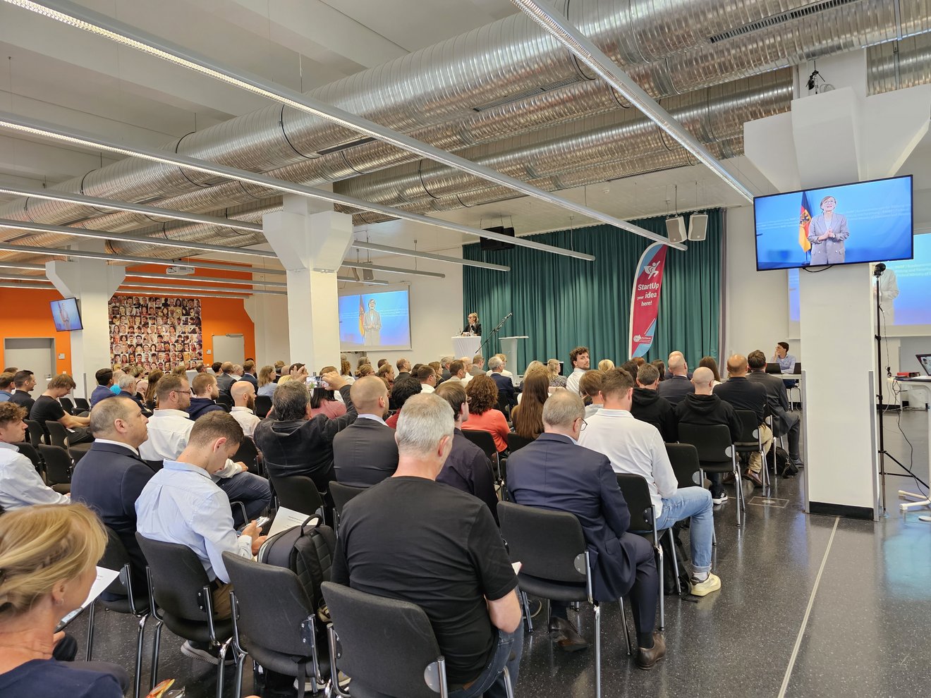 Ernst-Abbe-Hochschule Jena eröffnet feierlich das „StartUpLab“