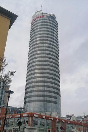 Foto vom JenTower im Herzen Jenas