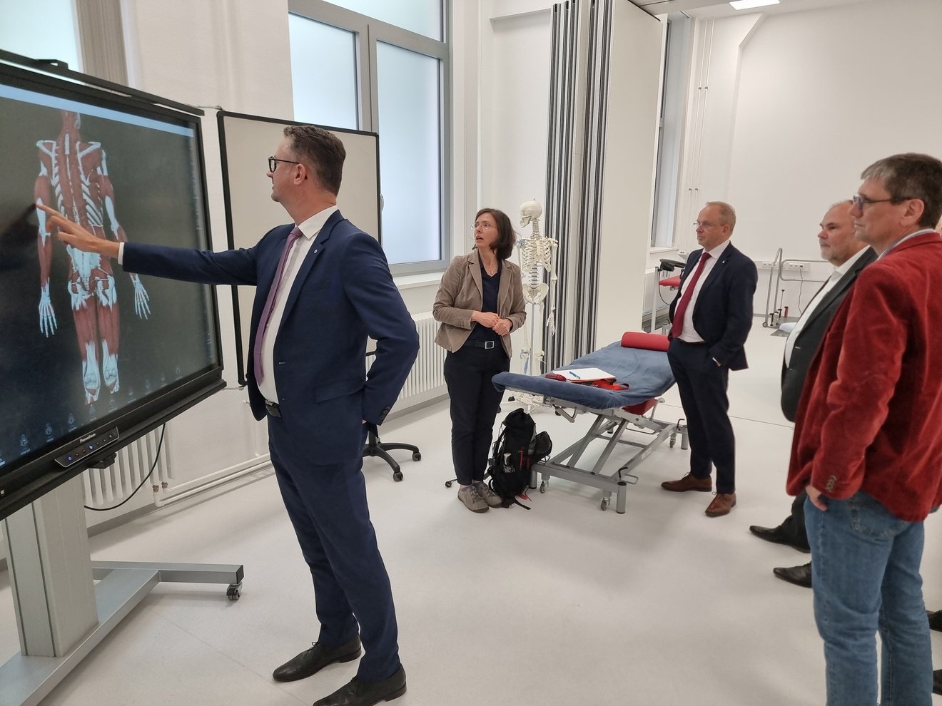 Minister Christian Tischner zu Antrittsbesuch an der Ernst-Abbe-Hochschule Jena