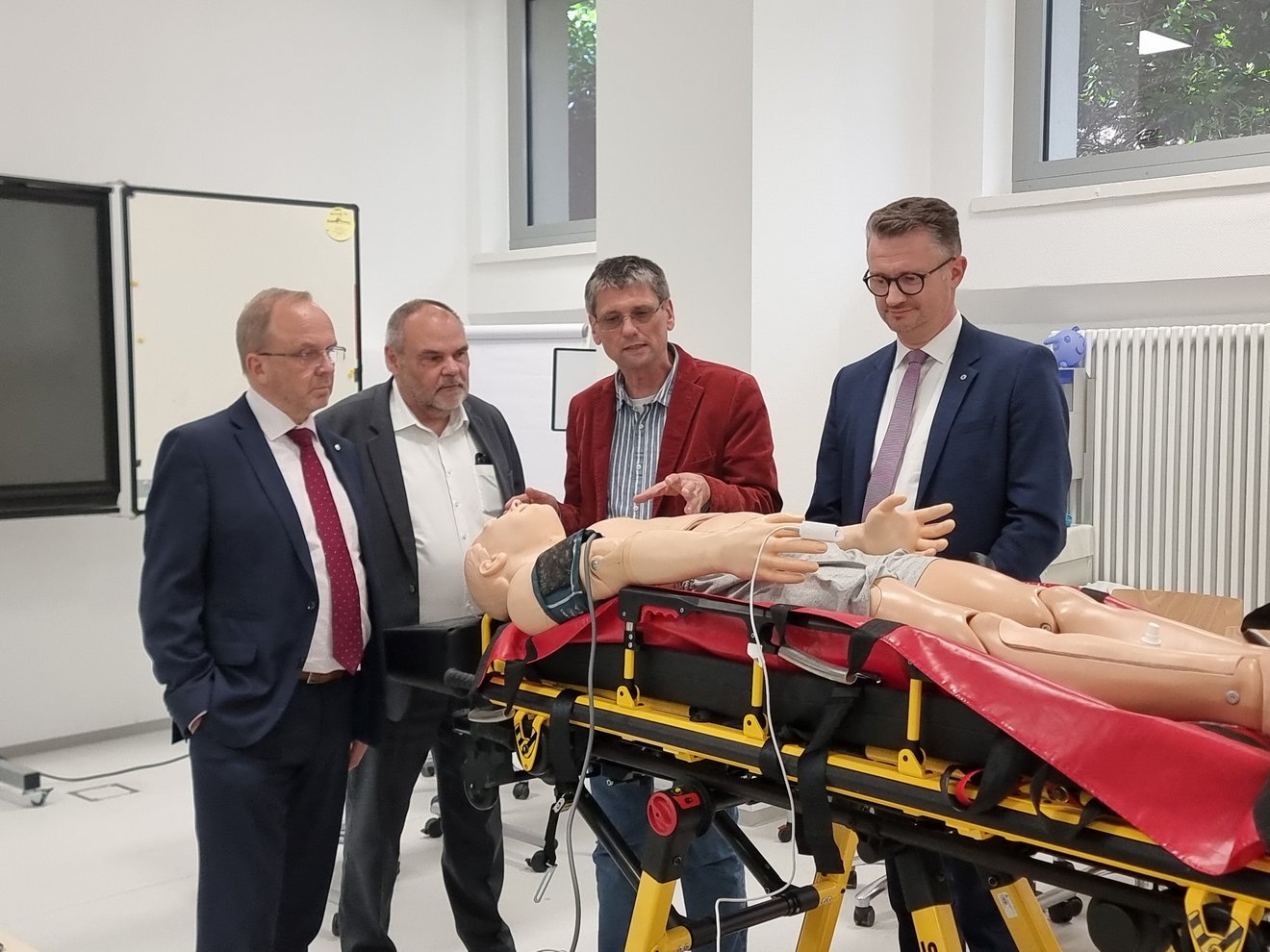 Minister Christian Tischner zu Antrittsbesuch an der Ernst-Abbe-Hochschule Jena