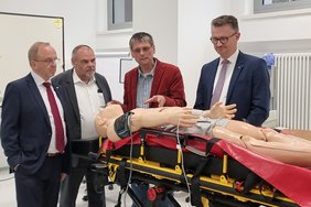 Minister Christian Tischner zu Antrittsbesuch an der Ernst-Abbe-Hochschule Jena