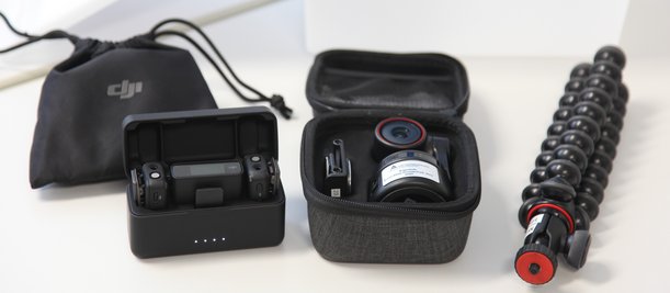 Hybrides Kit mit Kamera, Mikrofonsystem und Stativ
