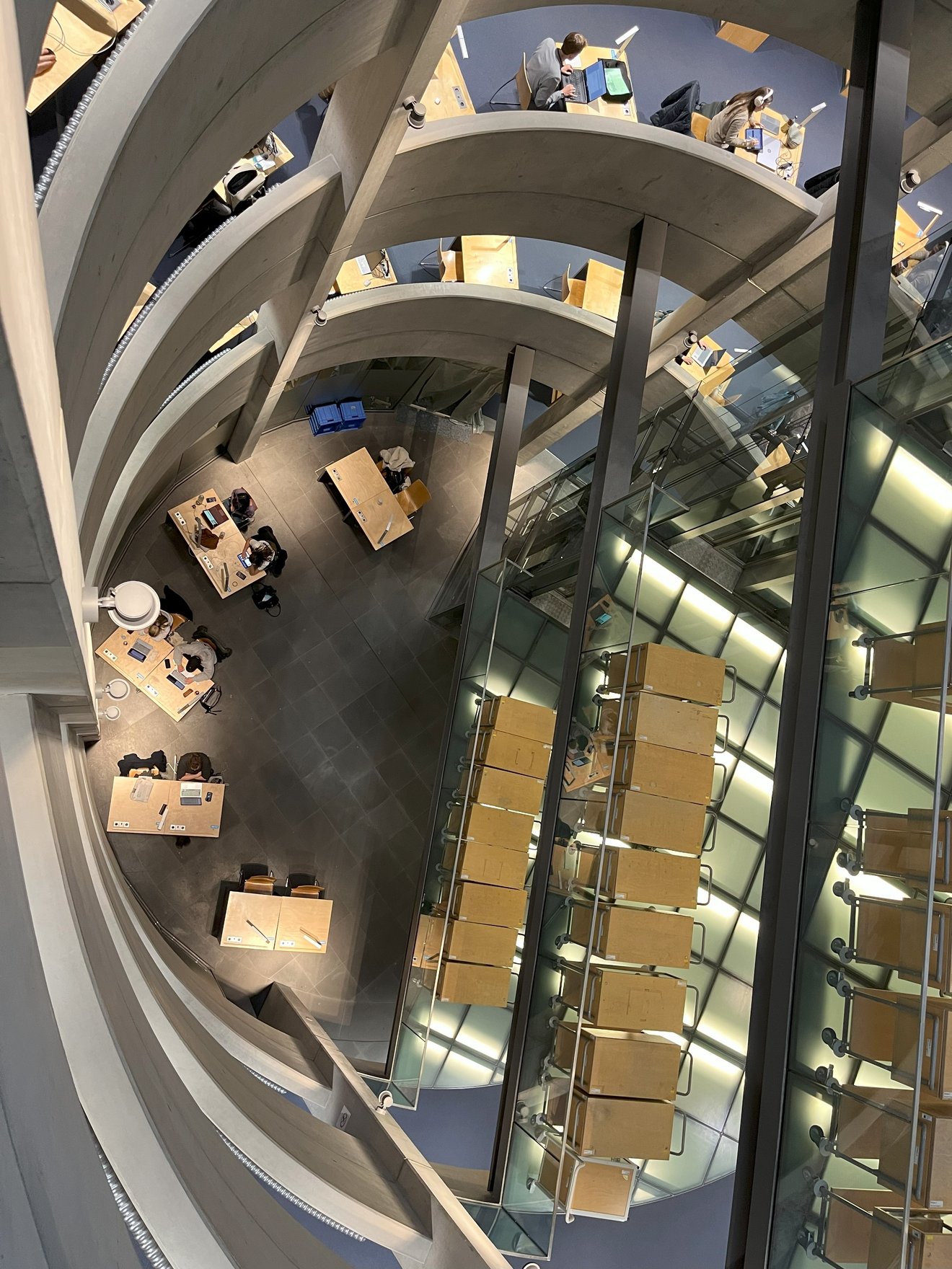 Innansicht der Thüringer Universitäts- und Landesbibliothek (ThULB)
