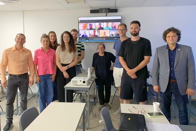 Gruppenfoto EAH Jena mit Austauschstudierenden an der UTN-FRBA Buenos Aires im Dezember 2023