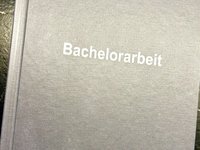 Foto gebundene Bachelorarbeit