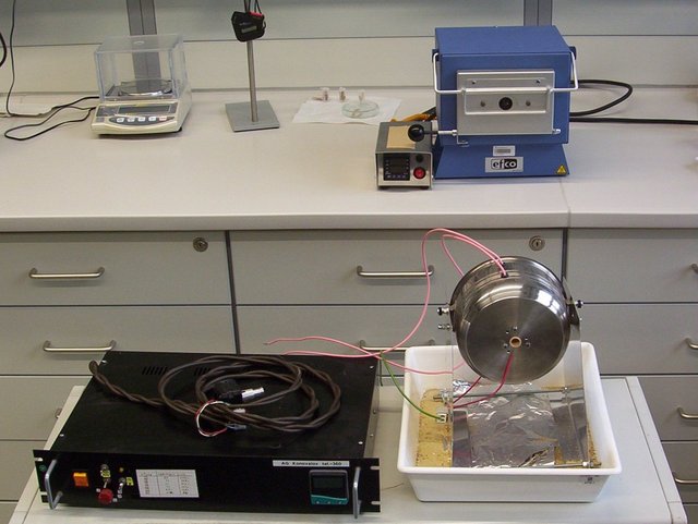 Rohrofen für Einkristallzüchtung nach Bridgman (mit mechanischem Antrieb) (z. T. Bachelorarbeit Robin May)