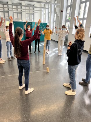 Studentinnen bei einem Workshop in der Aula der EAH Jena