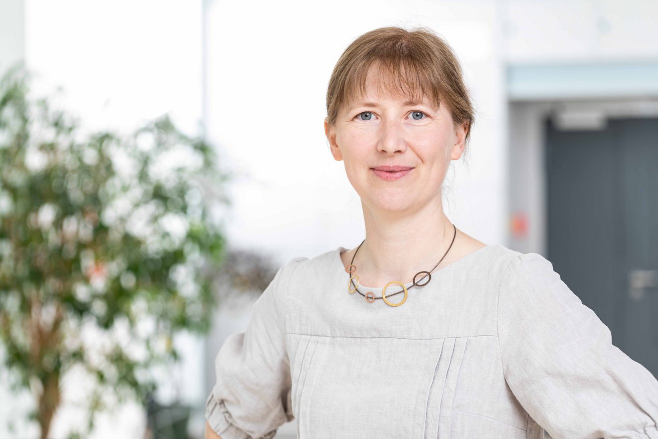 Prof Kristin Mitte