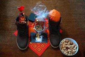 Gefüllte Winterschuhe am Nikolaustag