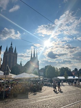 Foto Domplatz Erfurt zum Krämerbrückenfest 2023 