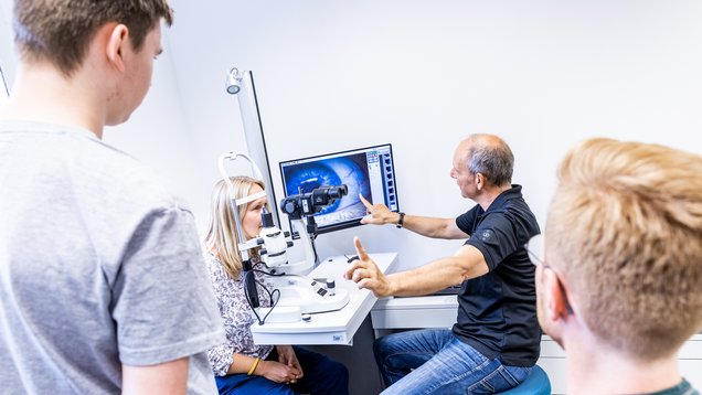 Spaltlampenuntersuchung Augen Spaltlampenmikroskop Augen