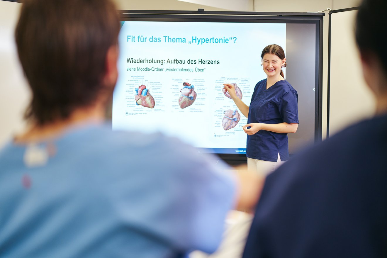 Ernst-Abbe-Hochschule Jena startet mit 7,8-Millionen-Euro-Projekt „VISION“ in die Zukunft der Gesundheitsausbildung