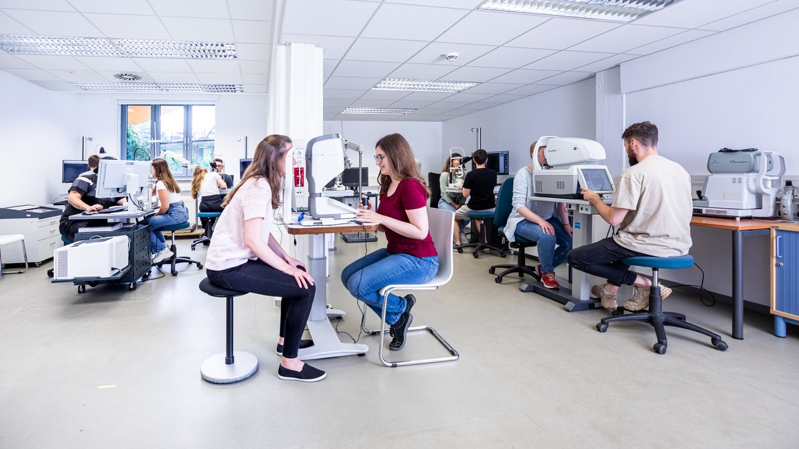 Bachelor Optometry