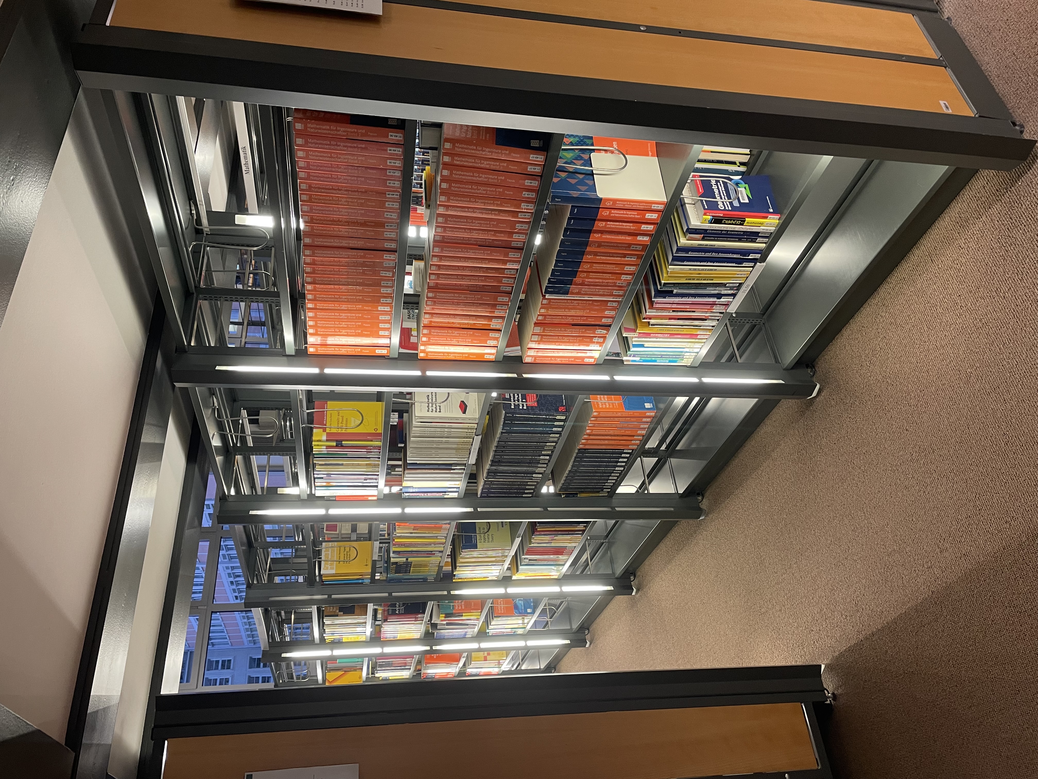 Detailfoto der Bibliothek der Ernst-Abbe-Hochschule Jena