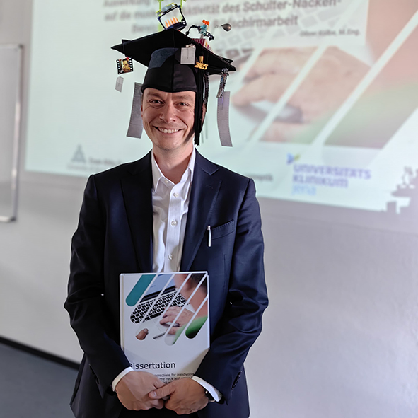 Portrait Absolvent der Promotion: Oliver Kolbe Portrait Absolvent der Promotion: Oliver Kolbe