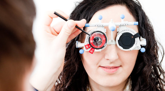 Augenoptik studieren an der Ernst-Abbe-Hochschule Jena