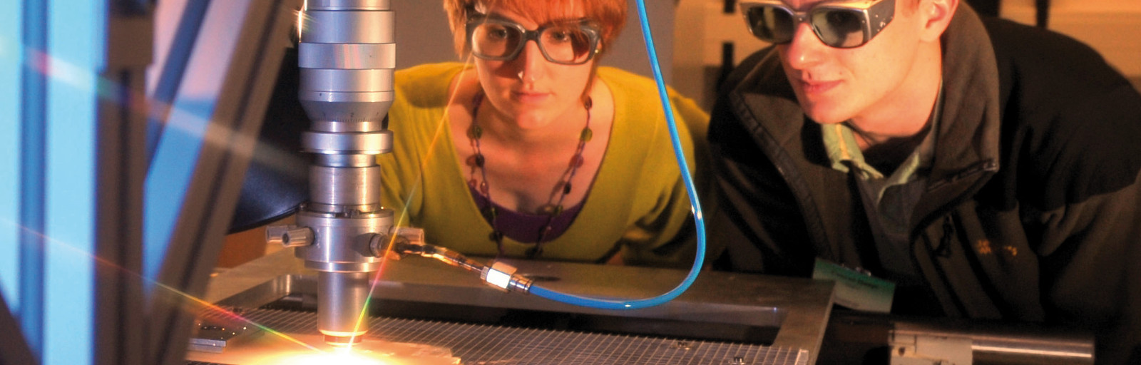Laser- und Optotechnologien dual studieren an der Ernst-Abbe-Hochschule Jena