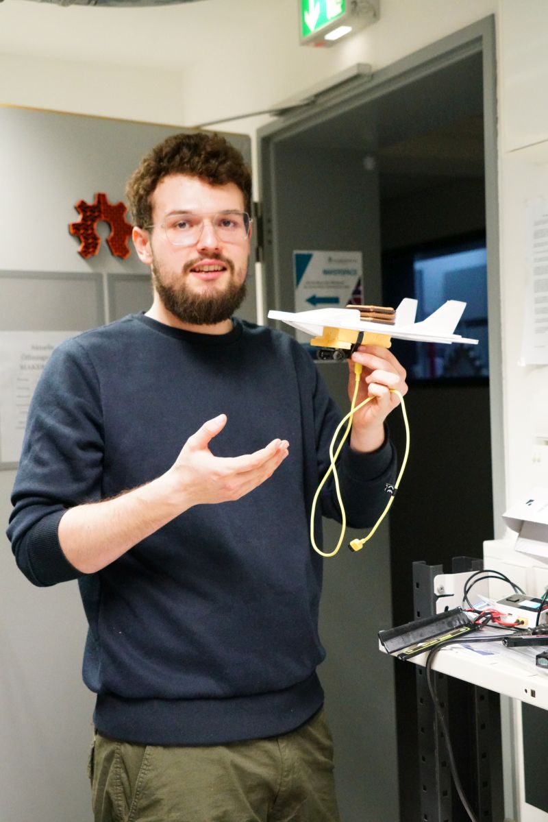 Präsentation eines Transportfahrzeuges für die MakerChallenge